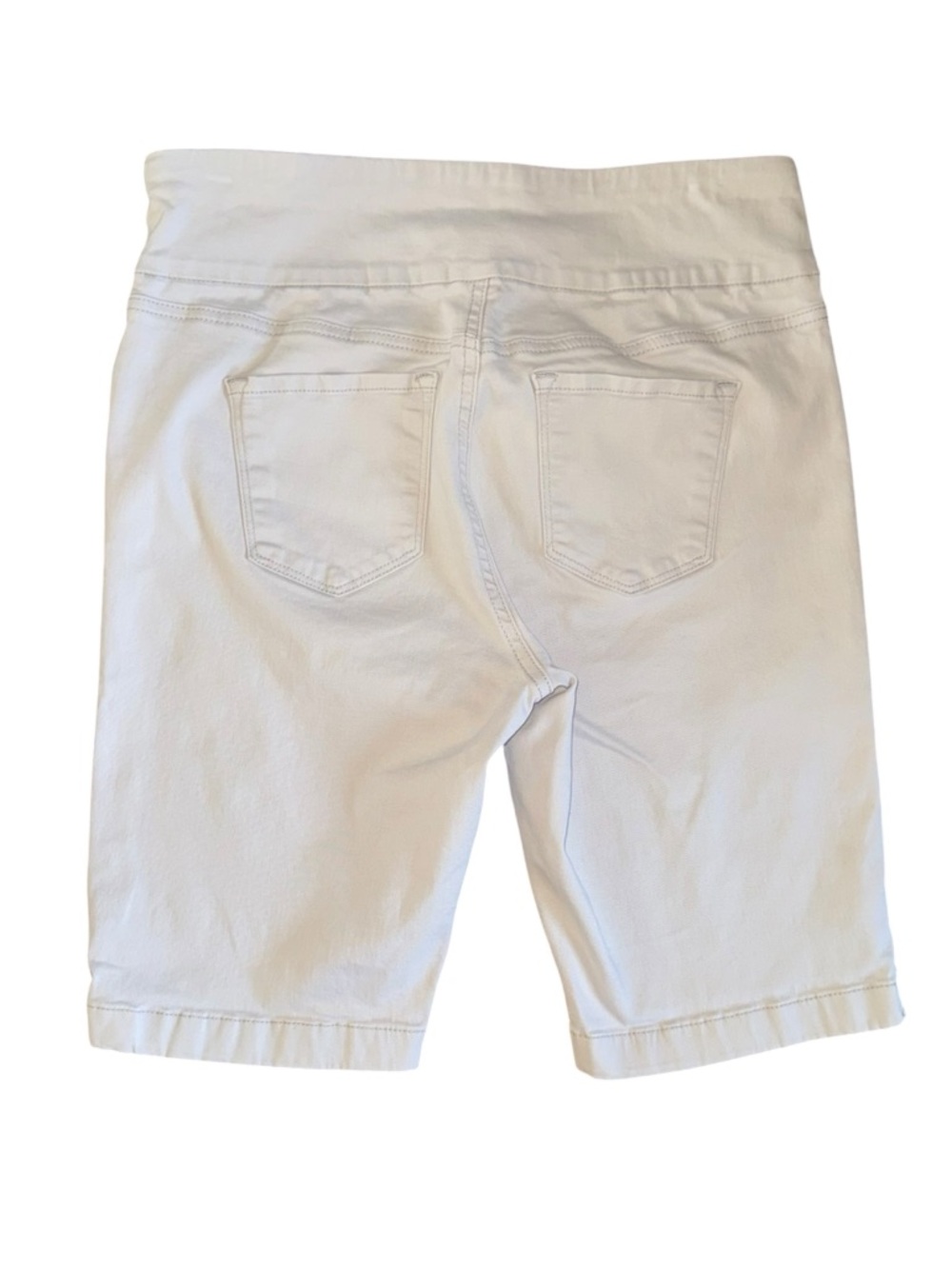 Gloria Vanderbilt Amanda Shorts Womens 10 Cream Colored Slimming Stretch Casual - Picture 2 of 9